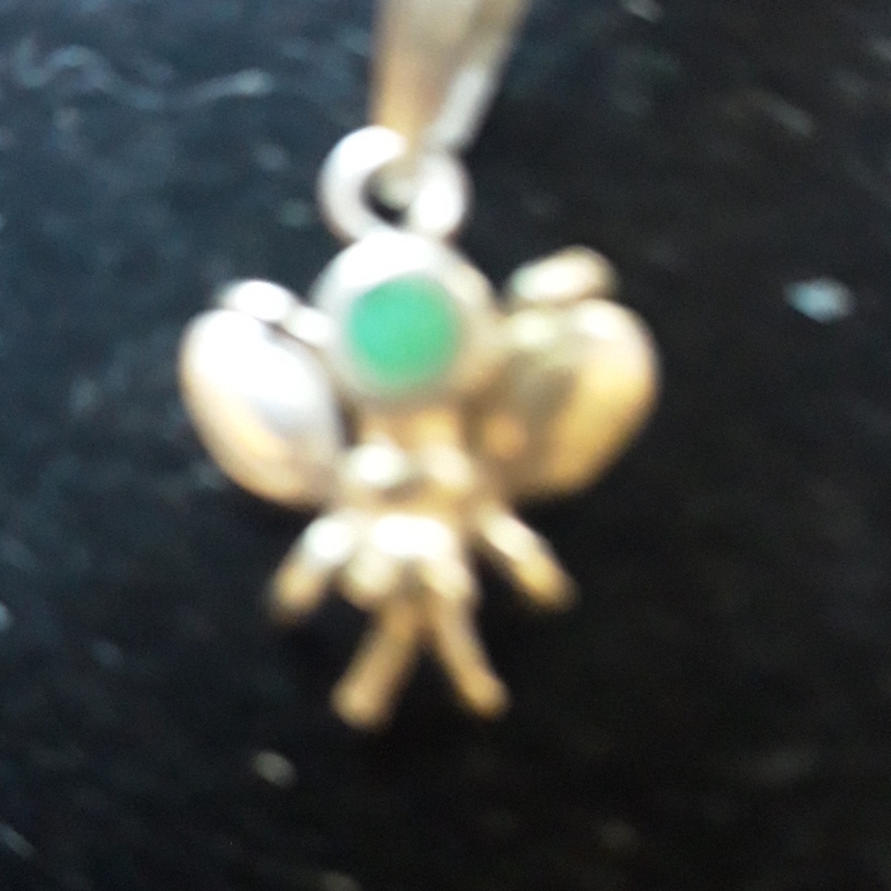 Ladies sterling silver pendant with turquoise